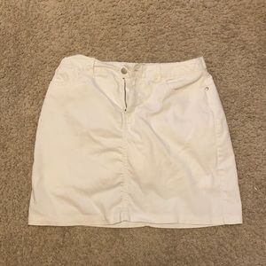 White denim skirt